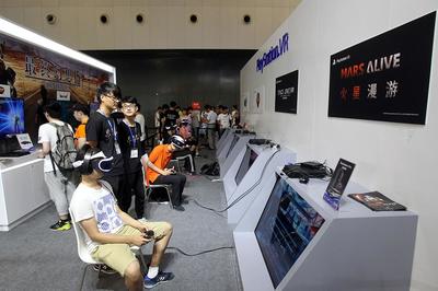 CCG引爆申城 周末近10万人次涌入，95后领衔二次元消费新浪潮